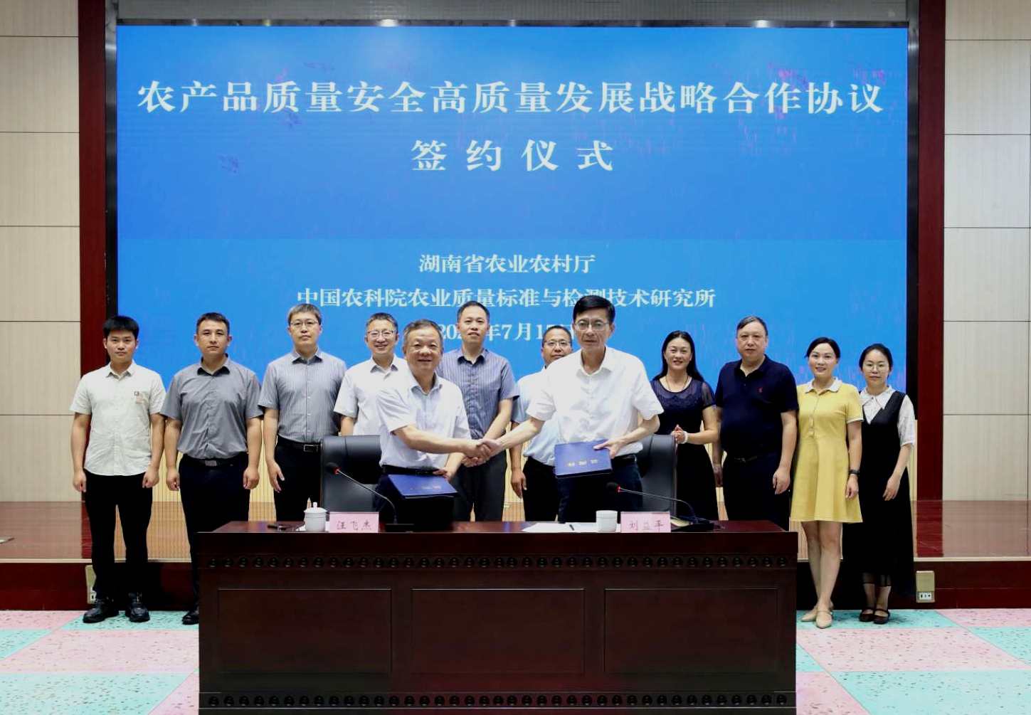 a362b6096fdf73eae1732f2de9bfc49.jpg